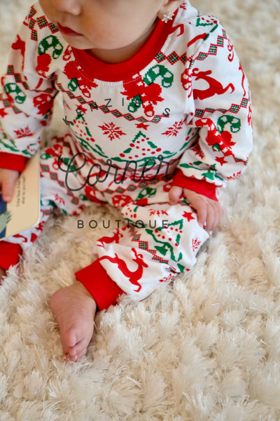 Christmas print top and bottom pajamas